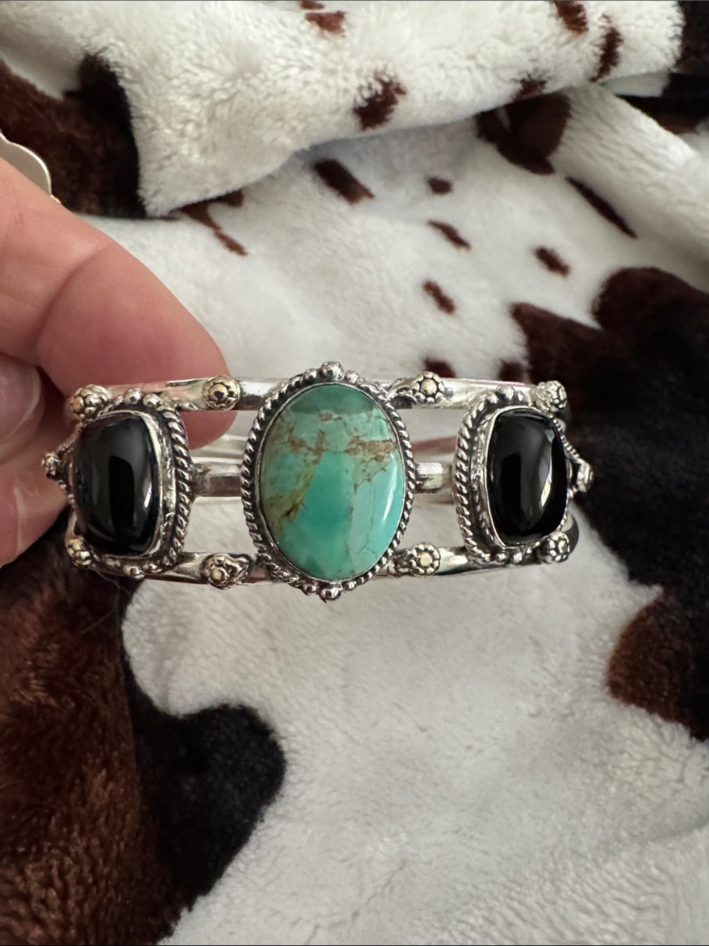 925 Silver Cuff Bracelet with Turquoise and Black onyx